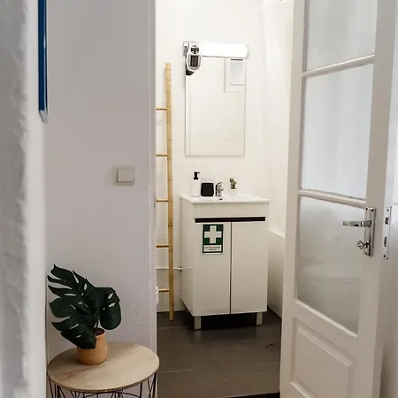 Porto Ribeira Studio - Cento Historic *